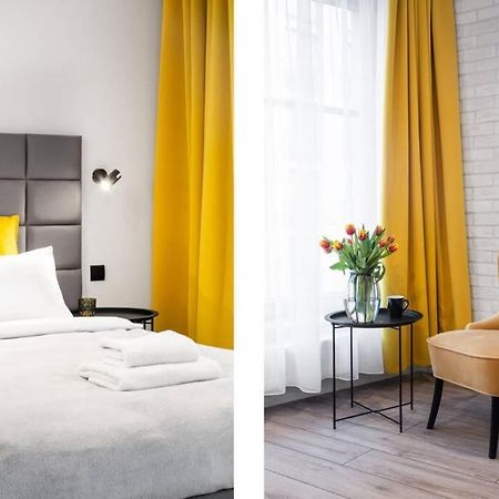 Househost Apartment: Miodowa 42/8B Street クラクフ エクステリア 写真