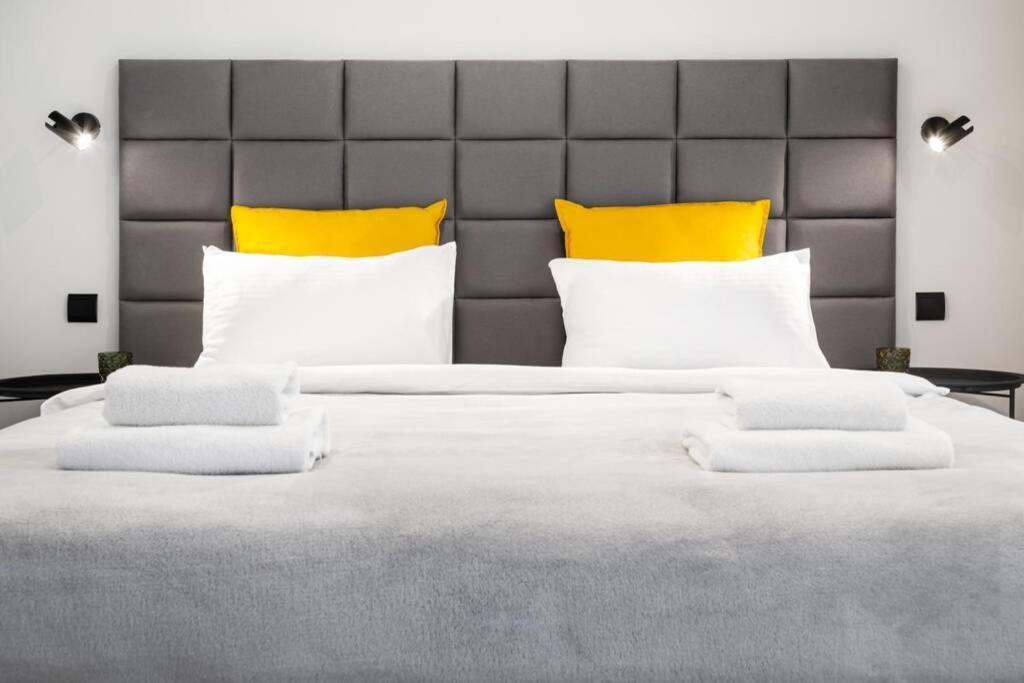 Househost Apartment: Miodowa 42/8B Street クラクフ エクステリア 写真