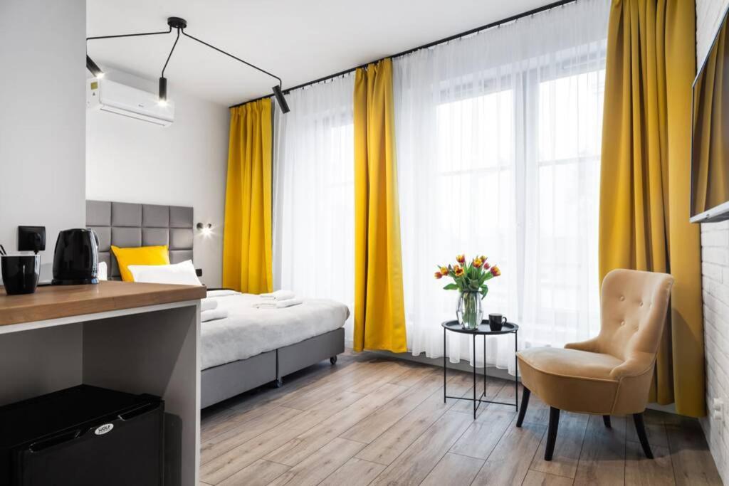 Househost Apartment: Miodowa 42/8B Street クラクフ エクステリア 写真
